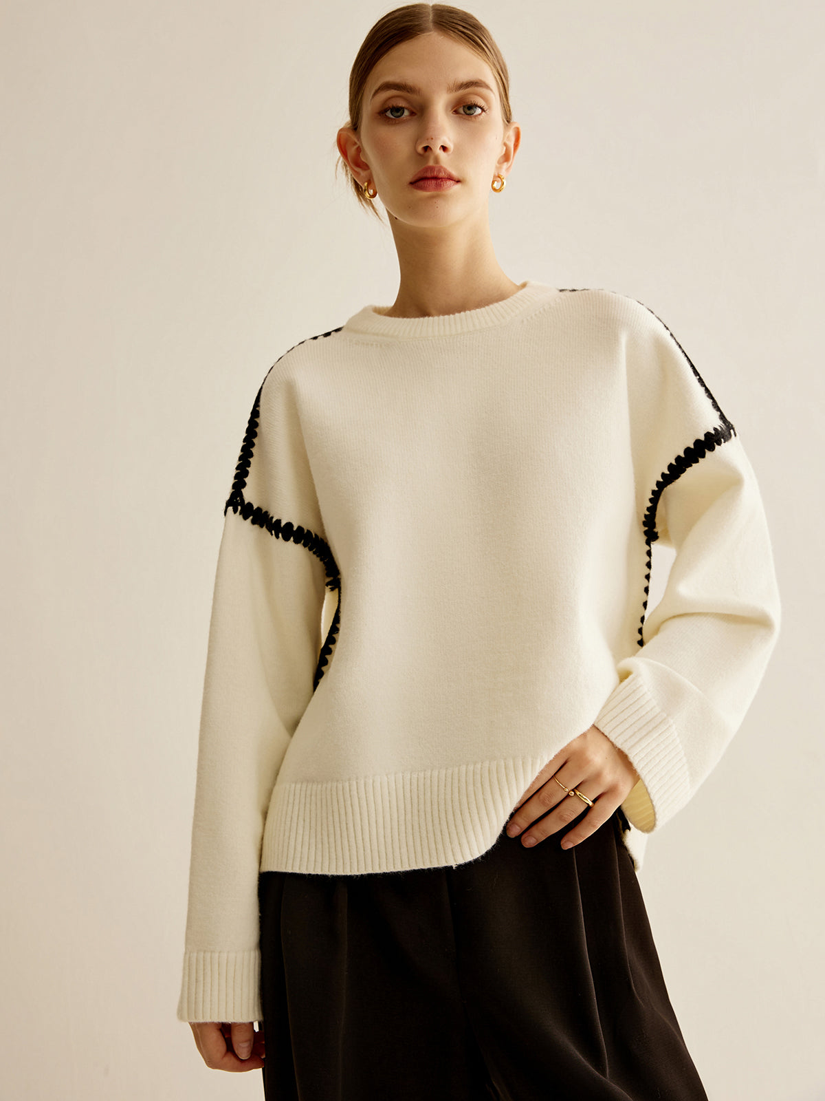 Minimalist Embroidered Trim Sweater-Chicvia