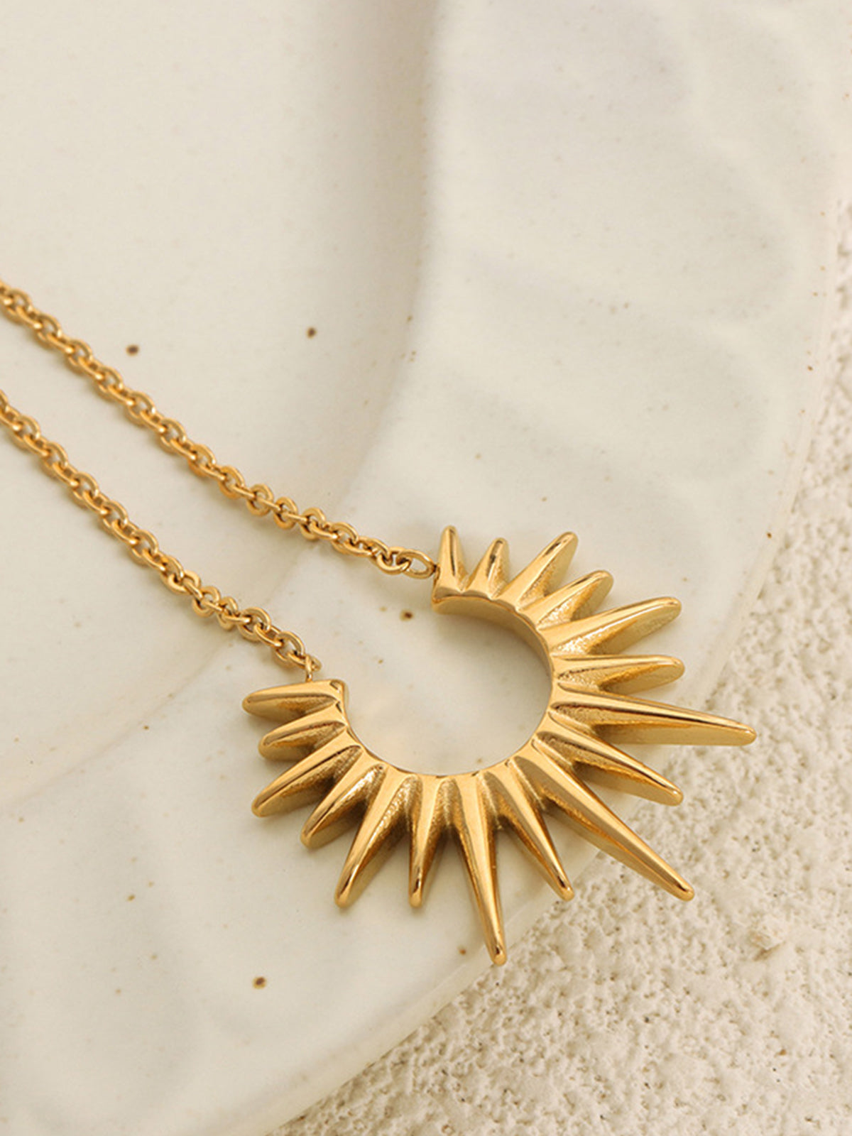 Golden Sunburst Pendant Necklace-Chicvia