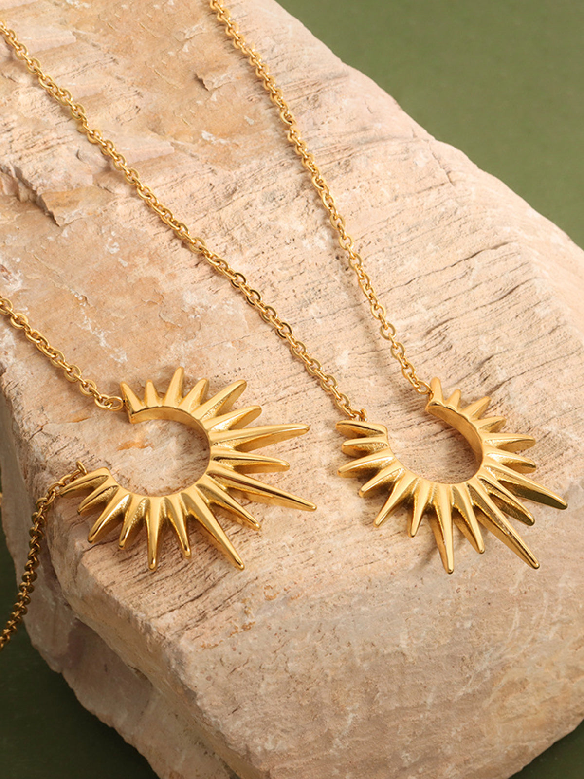Golden Sunburst Pendant Necklace-Chicvia