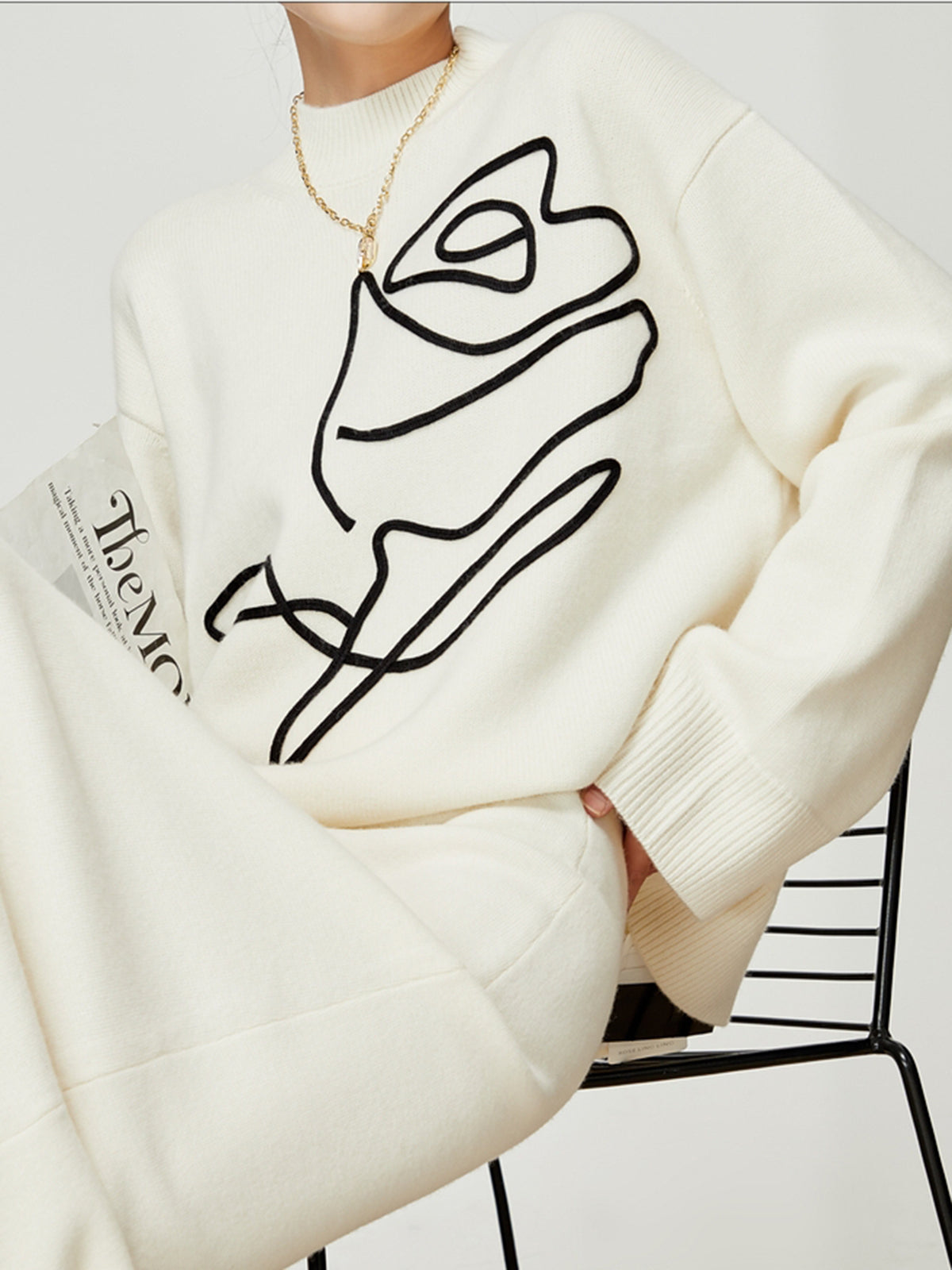 Knit-Floral Pullover Sweater-Chicvia