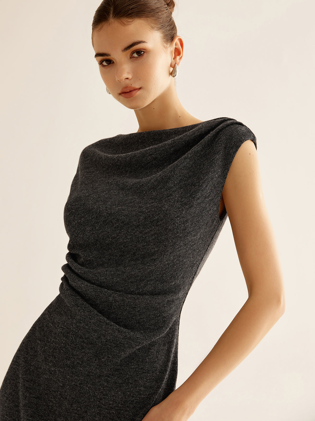 Ribbed Sleeveless Pleated Slim Dress-Chicvia