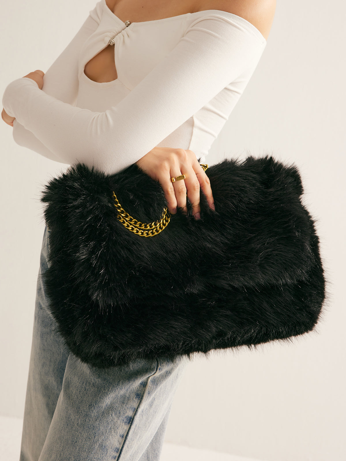 Large Capacity Fuzzy Flap Bag-Chicvia