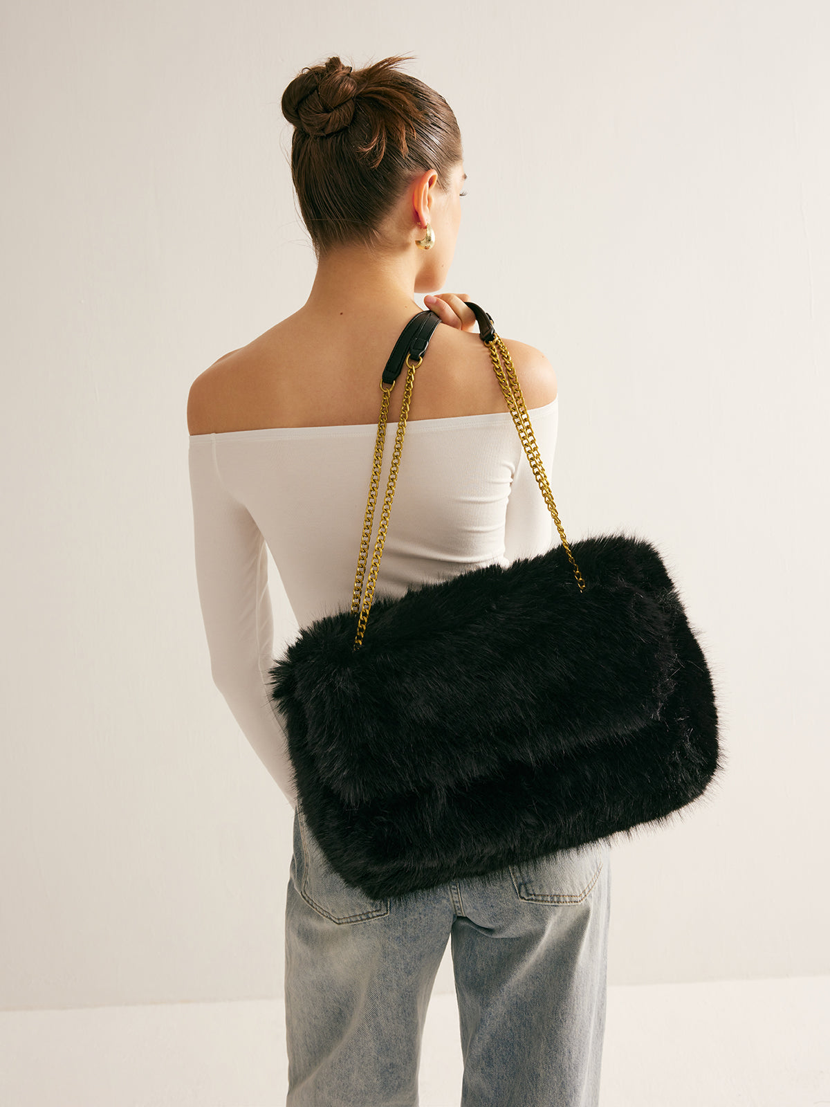Large Capacity Fuzzy Flap Bag-Chicvia