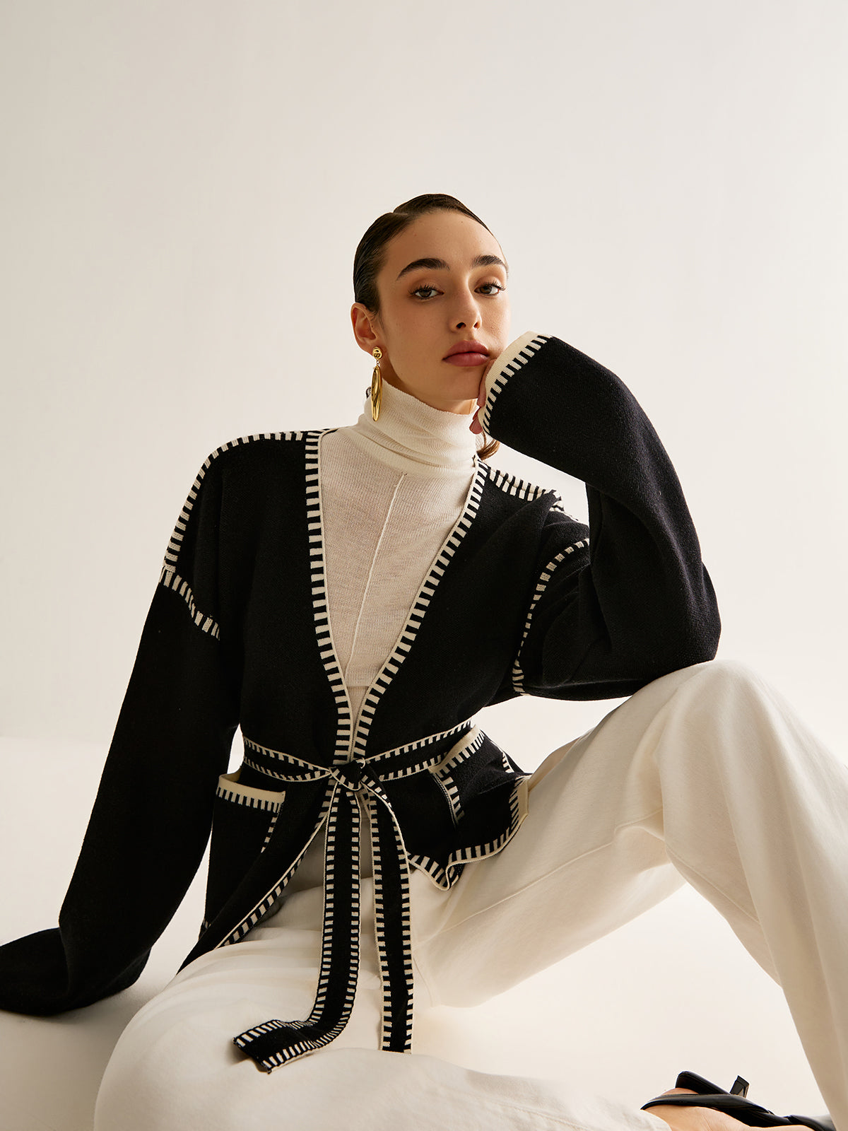 Contrast Binding Split Cardigan With Belt-Chicvia