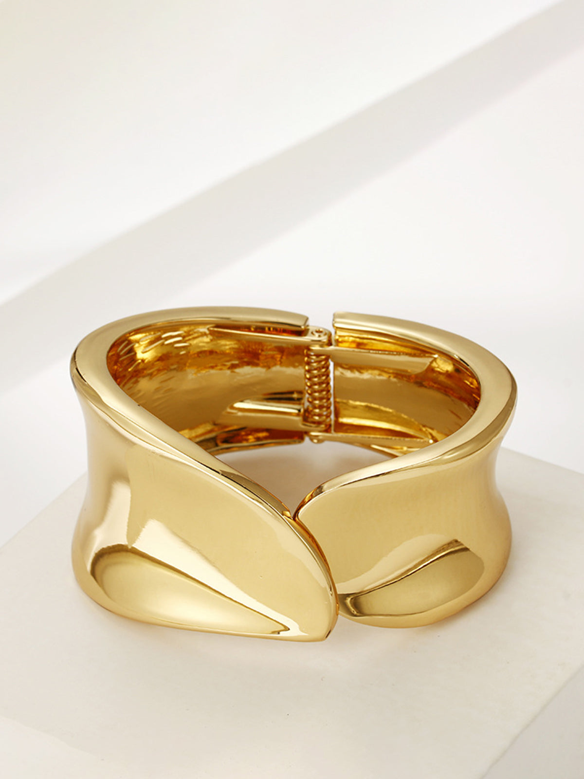 Golden Tunnel Bracelet-Chicvia