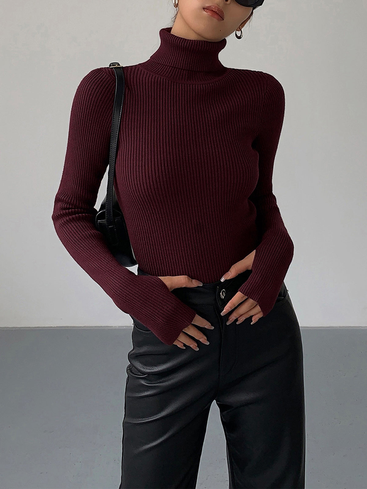 Minimalist Turtleneck Slim Knit Top-Chicvia