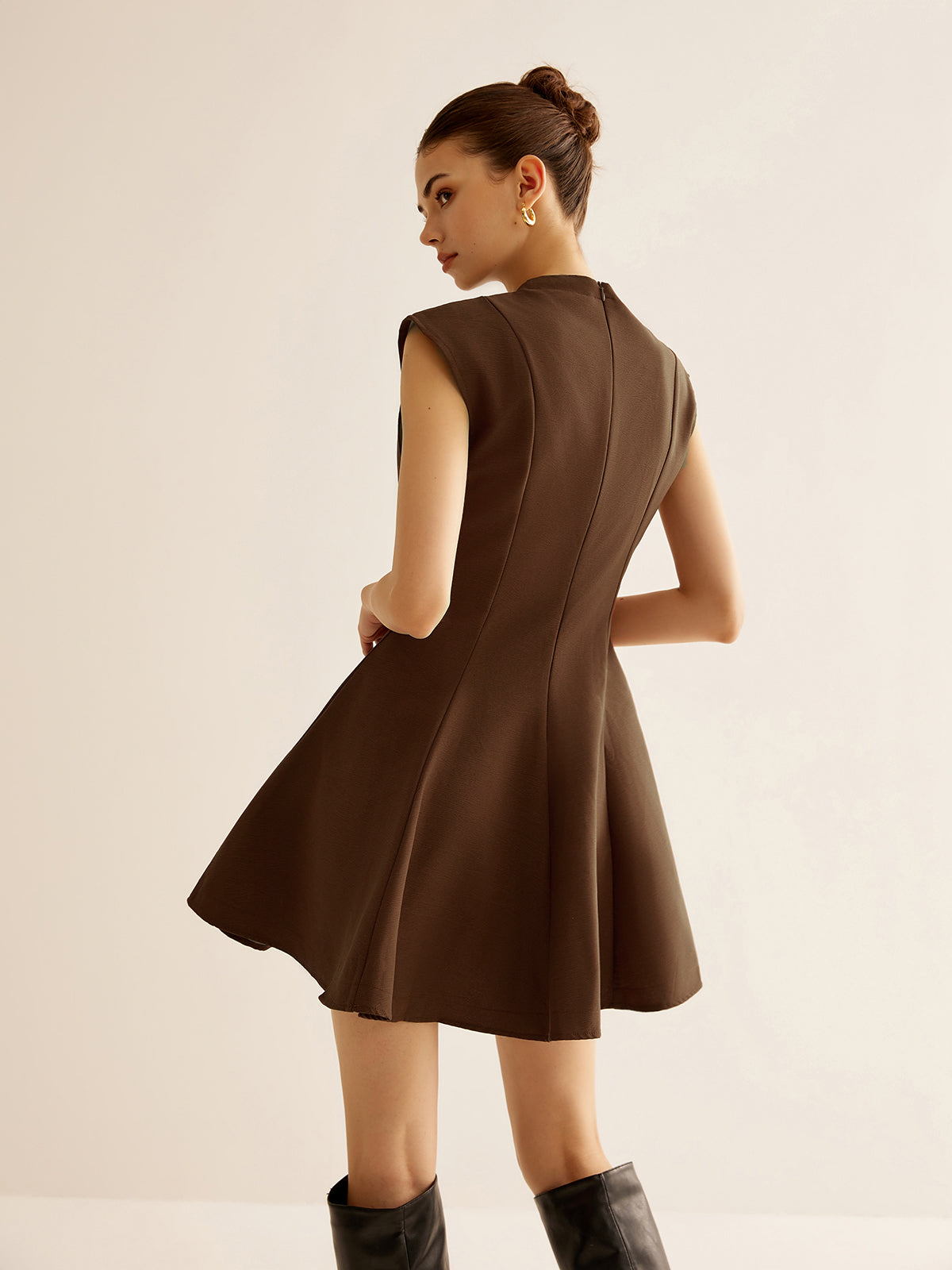 Pleated Piping Zipper Tank Dress-Chicvia