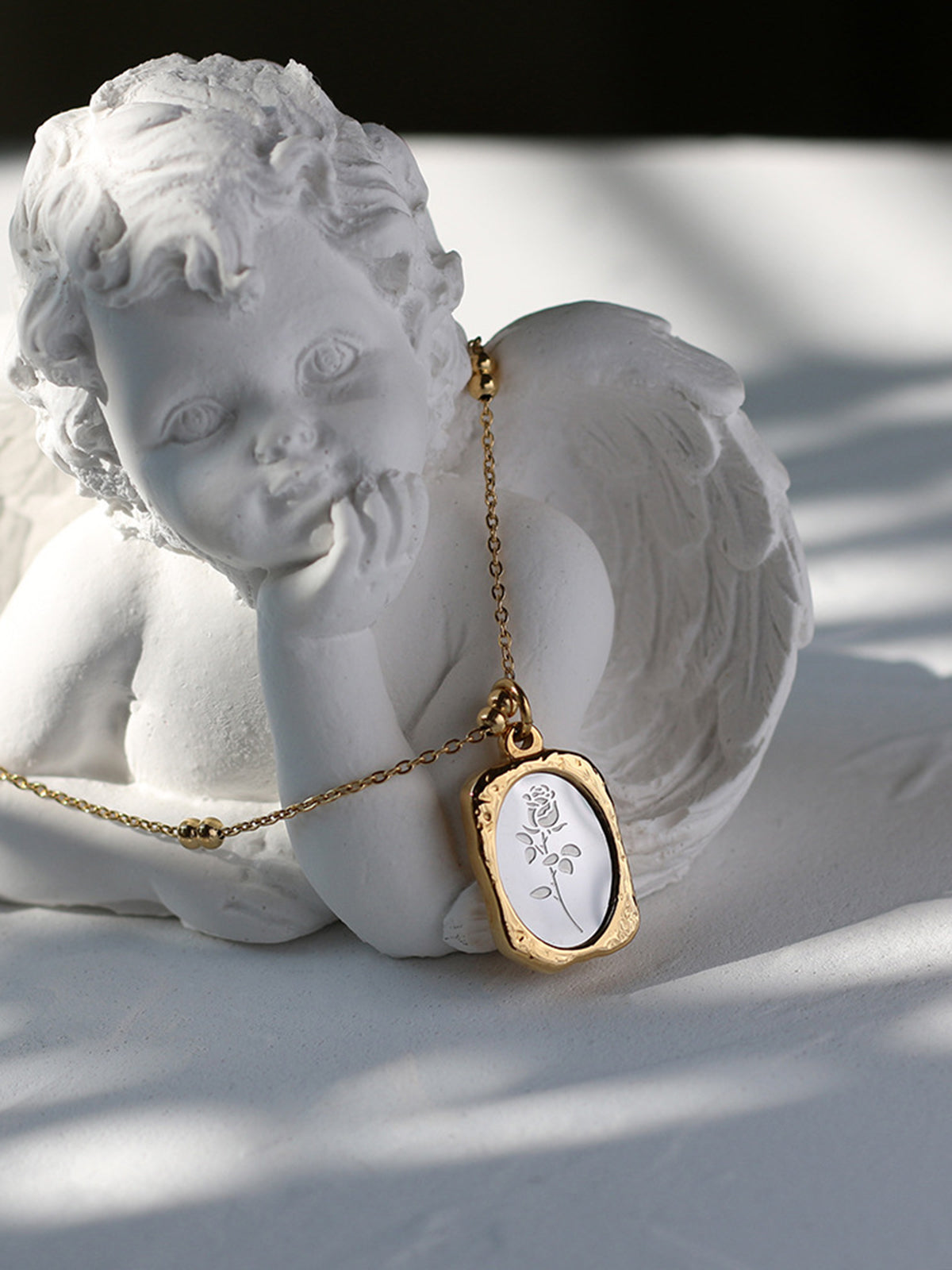 Embossed Rose Square Pendant Necklace-Chicvia