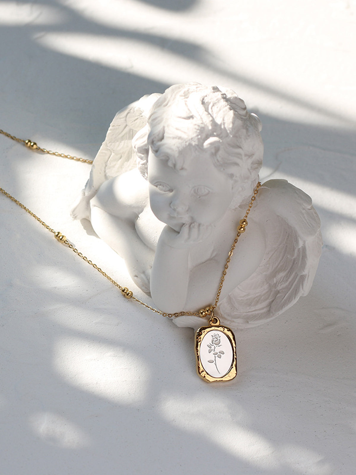 Embossed Rose Square Pendant Necklace-Chicvia