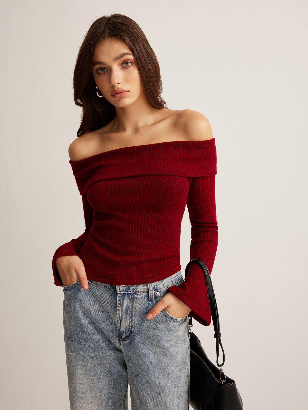 Off-Shoulder Ribbed Slim Top-Chicvia