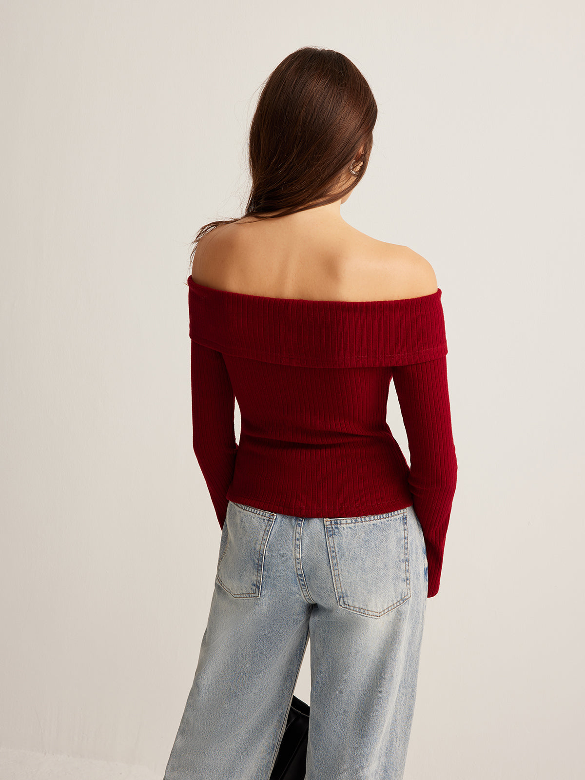 Off-Shoulder Ribbed Slim Top-Chicvia
