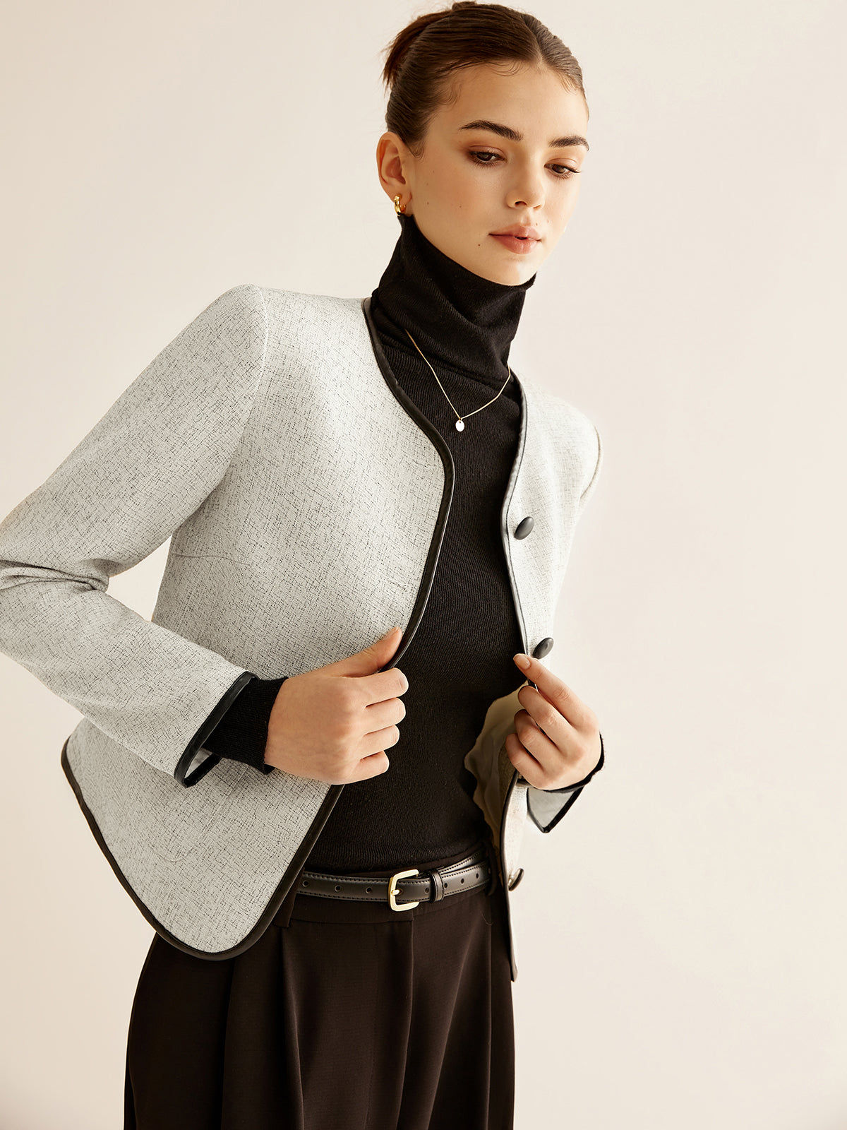 Elegant Contrast Trim Jacket-Chicvia