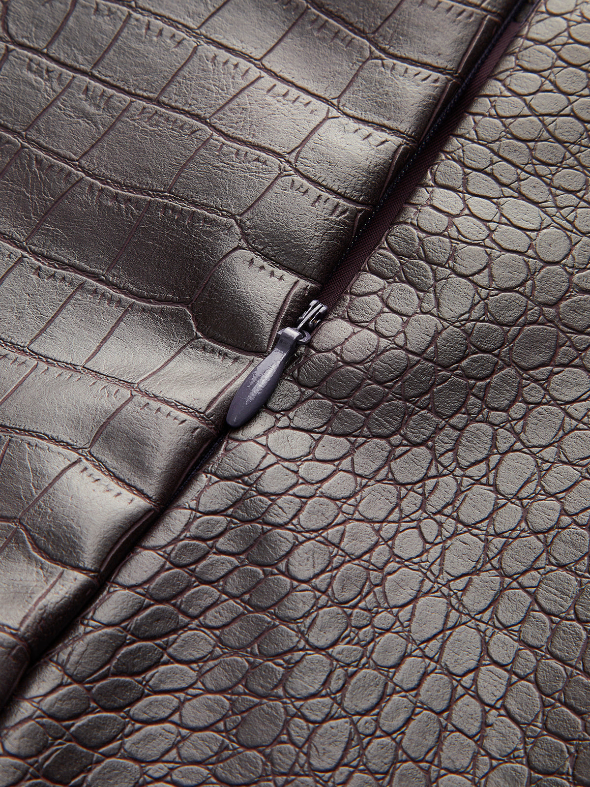 Crocodile Embossed Faux Leather Skirt-Chicvia