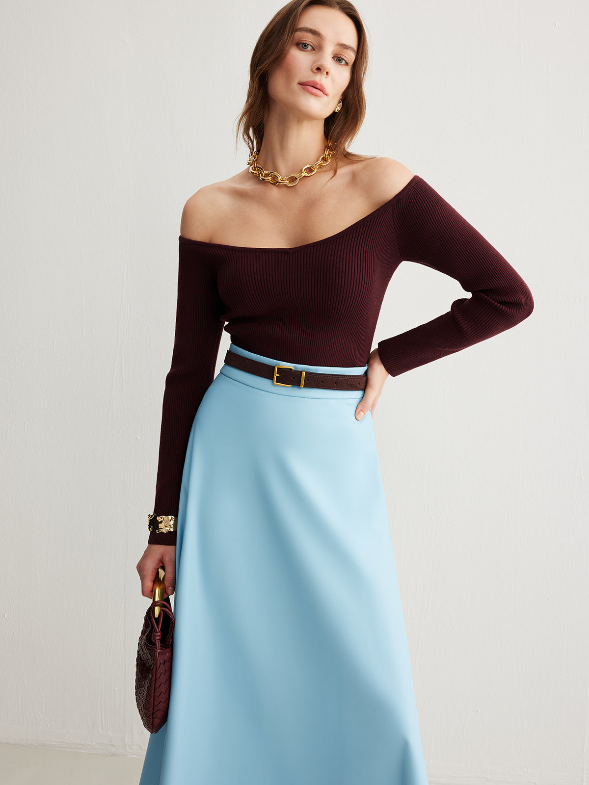 Cold-Shoulder Skinny Sweater-Chicvia