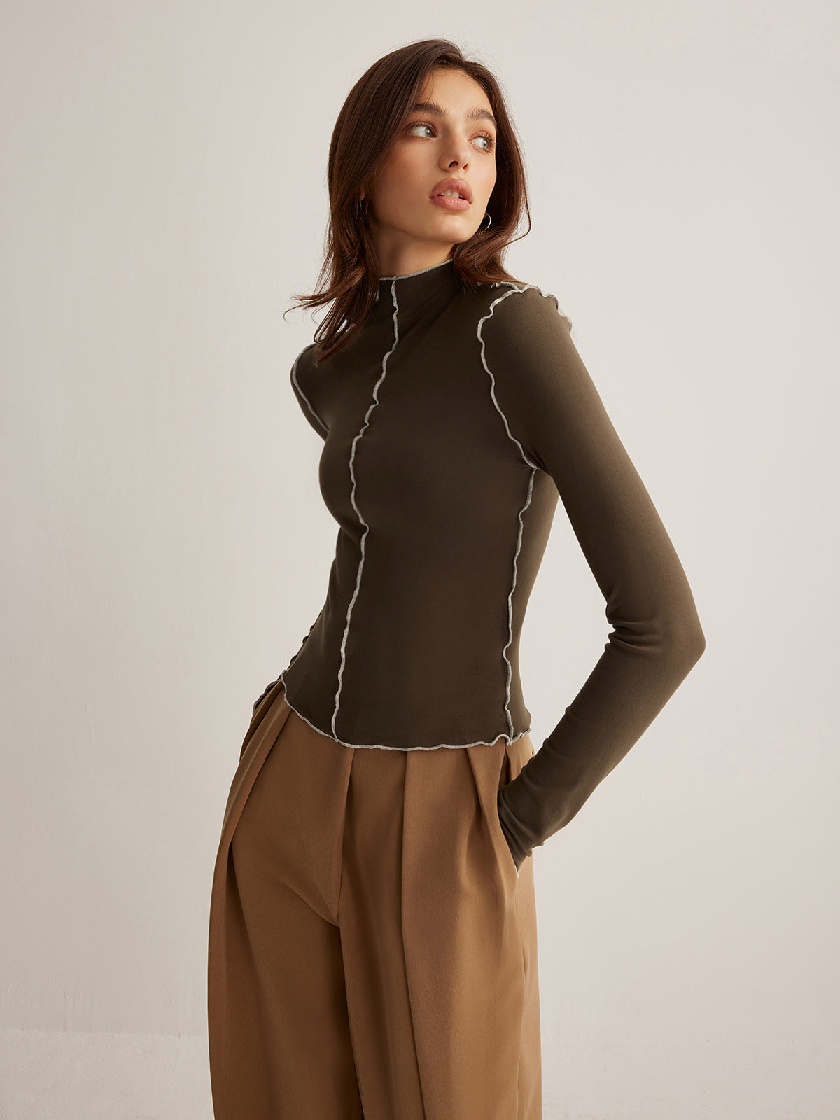 Mock Neck Wave-Piping Jersey Top-Chicvia