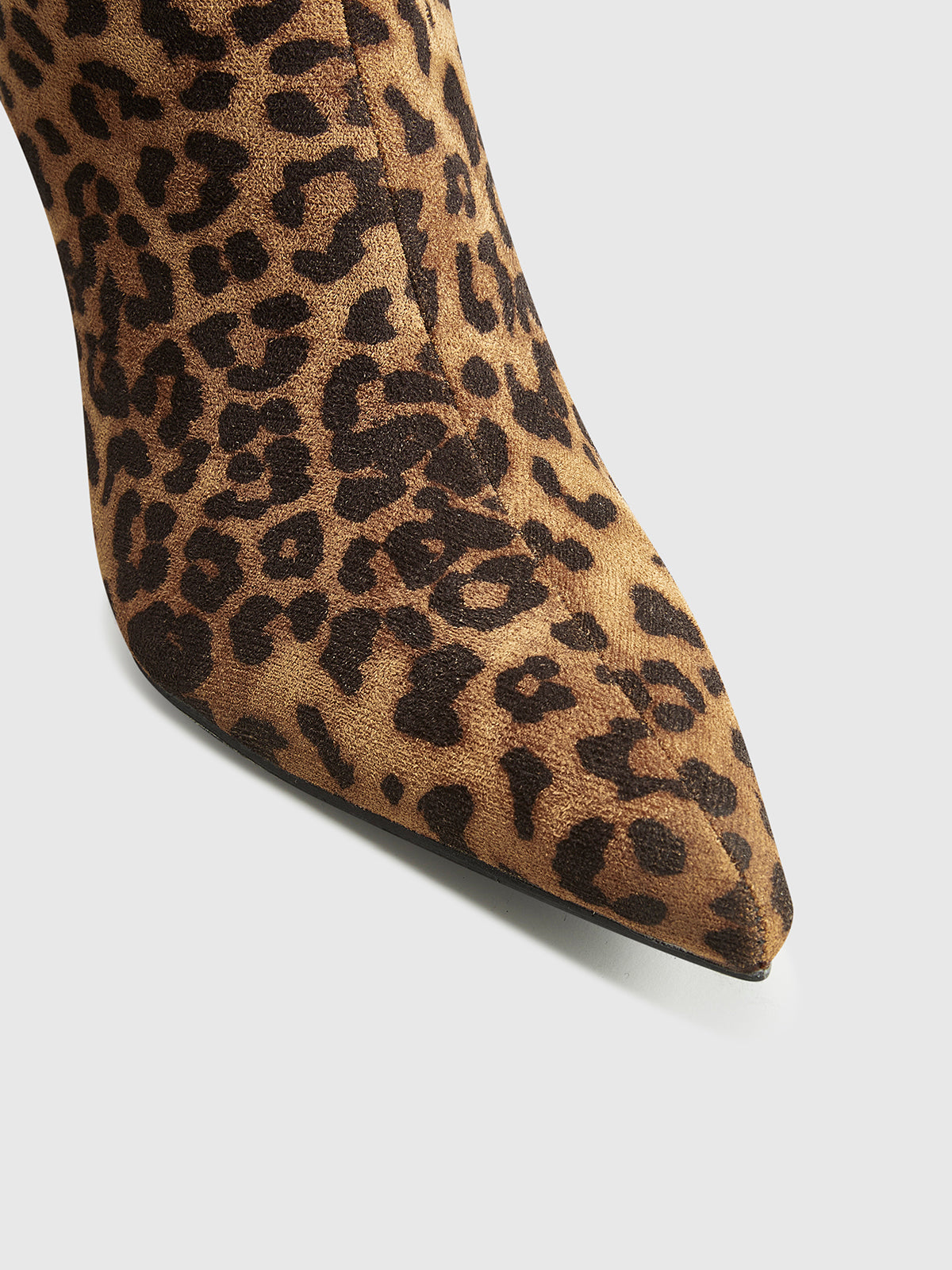 Leopard Printed Knee-High Zipper Boots-Chicvia