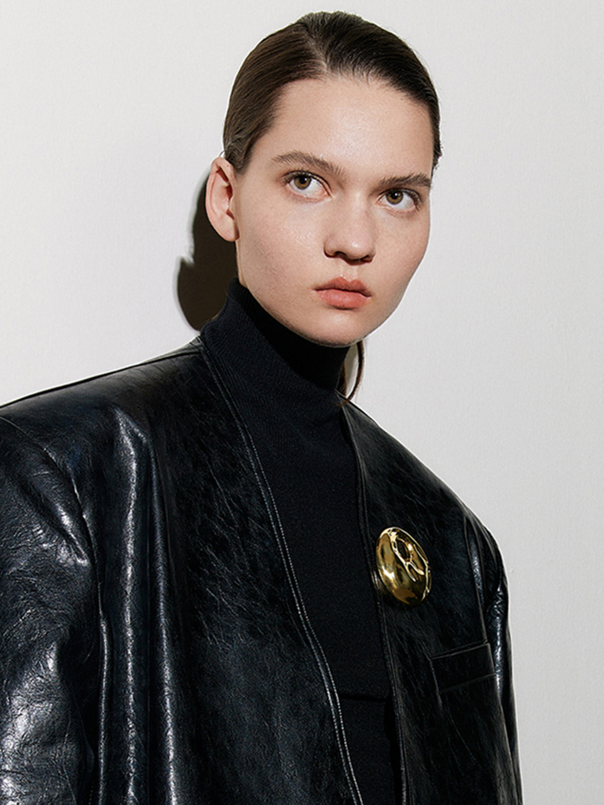 Potholes Hollow Hoop Brooch-Chicvia