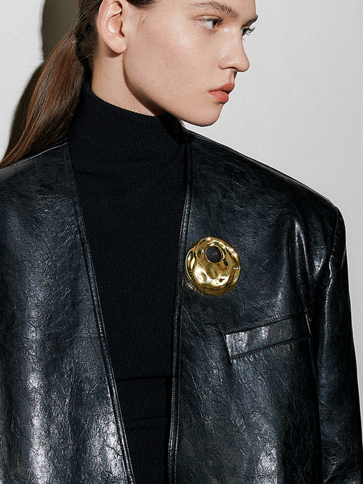 Potholes Hollow Hoop Brooch-Chicvia