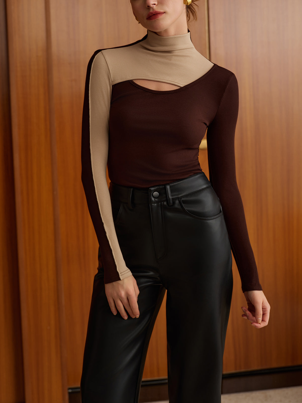 Cutout Color Block Top-Chicvia