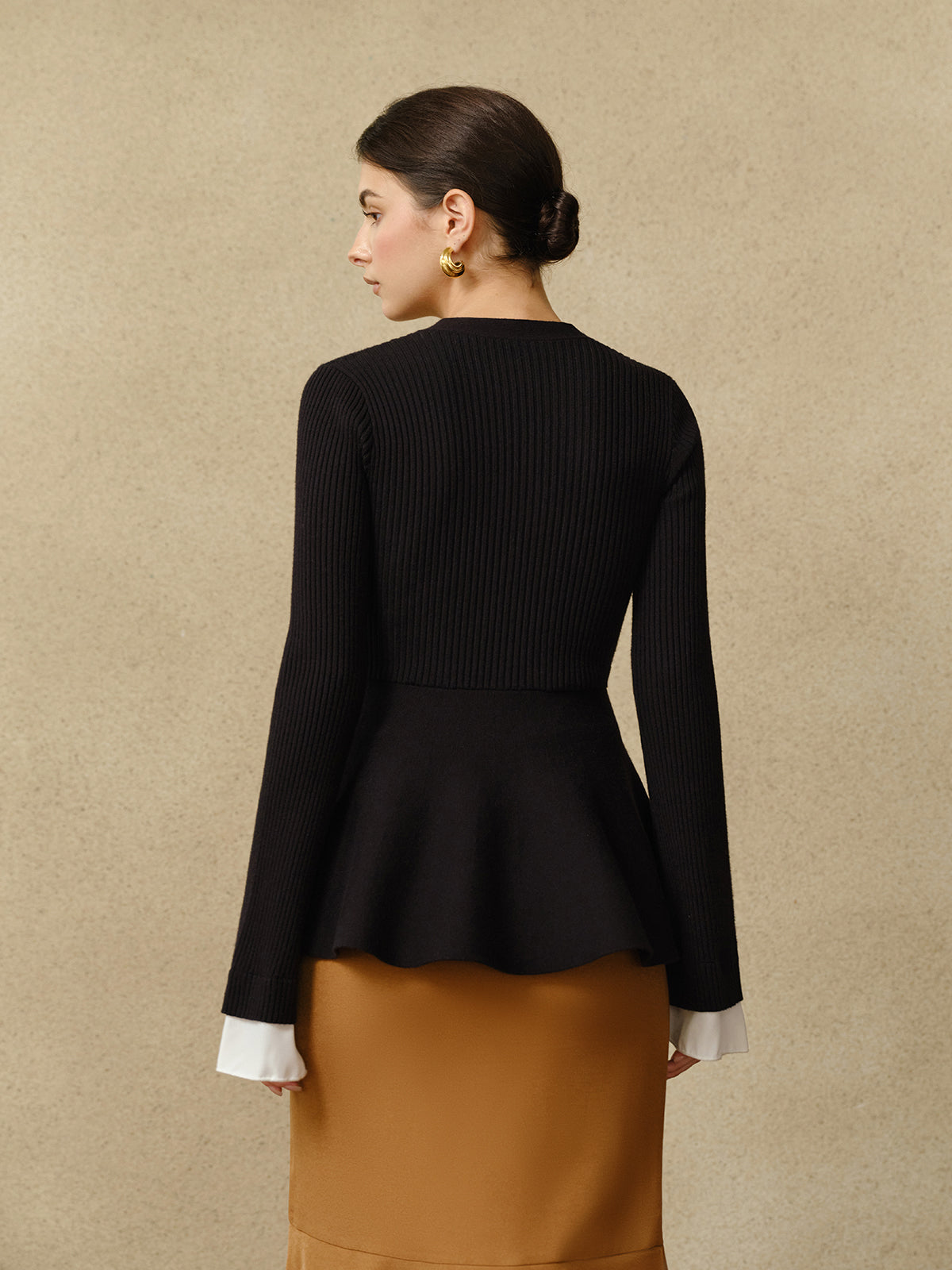 Contrast Cuff Ruffle Knit Top-Chicvia