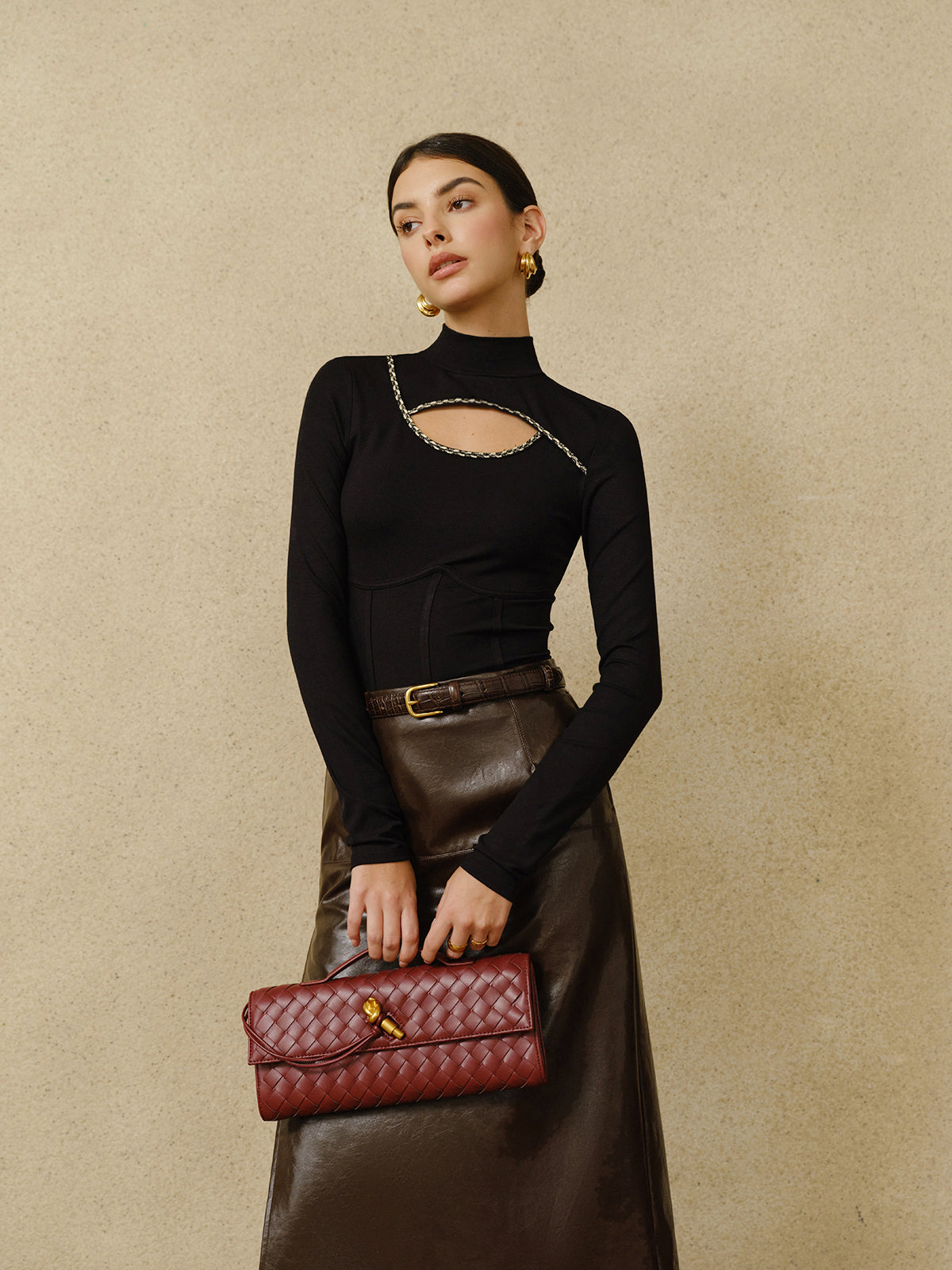 Contrast Trim Cutout Piping Top-Chicvia