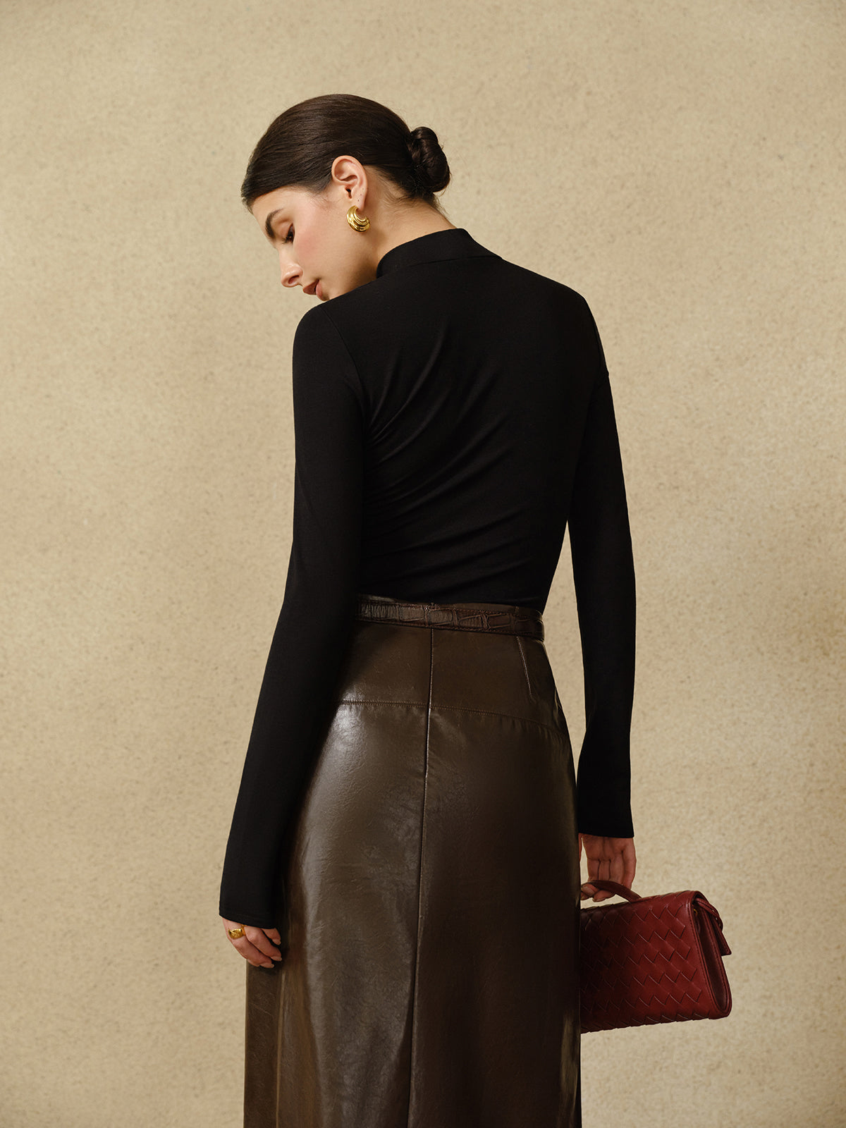 Contrast Trim Cutout Piping Top-Chicvia