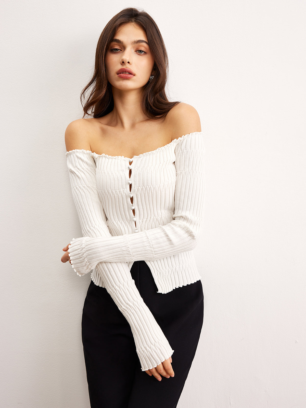 Off-Shoulder Lettuce Trim Cardigan-Chicvia