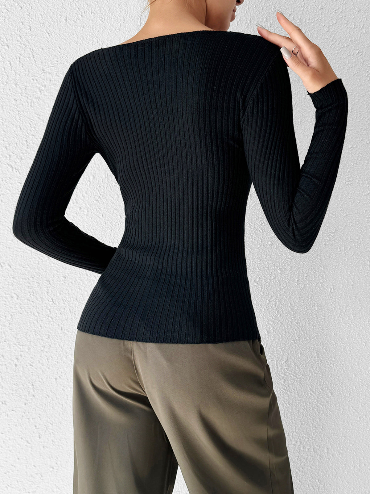 Cutout Skinny Knit Top-Chicvia