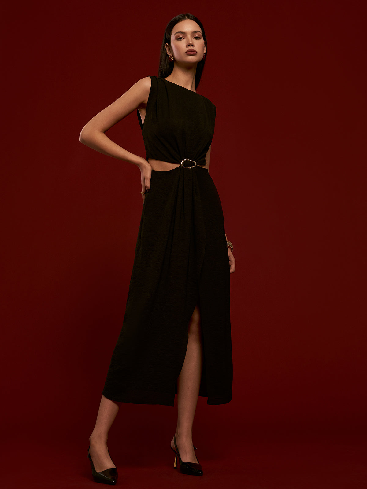 Metal-Ring Cutout Pleated Dress-Chicvia