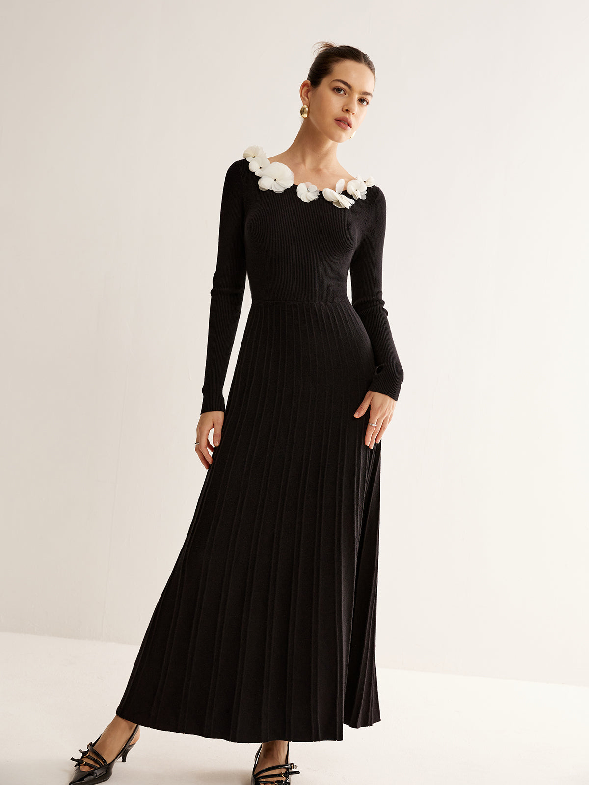 Floral Decor Pleated Sweater Dress-Chicvia