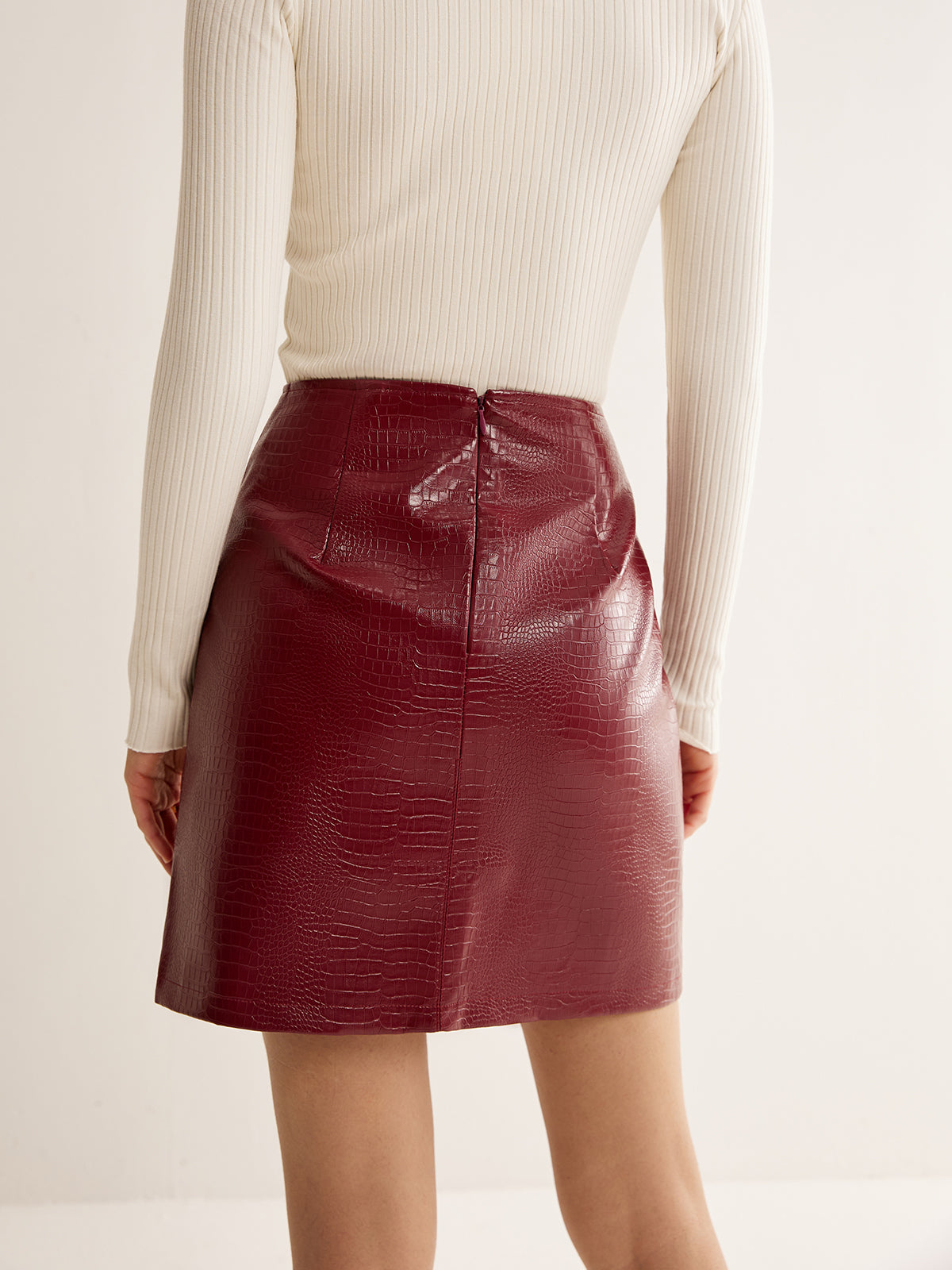 Crocodile PU Leather Slit Skirt-Chicvia