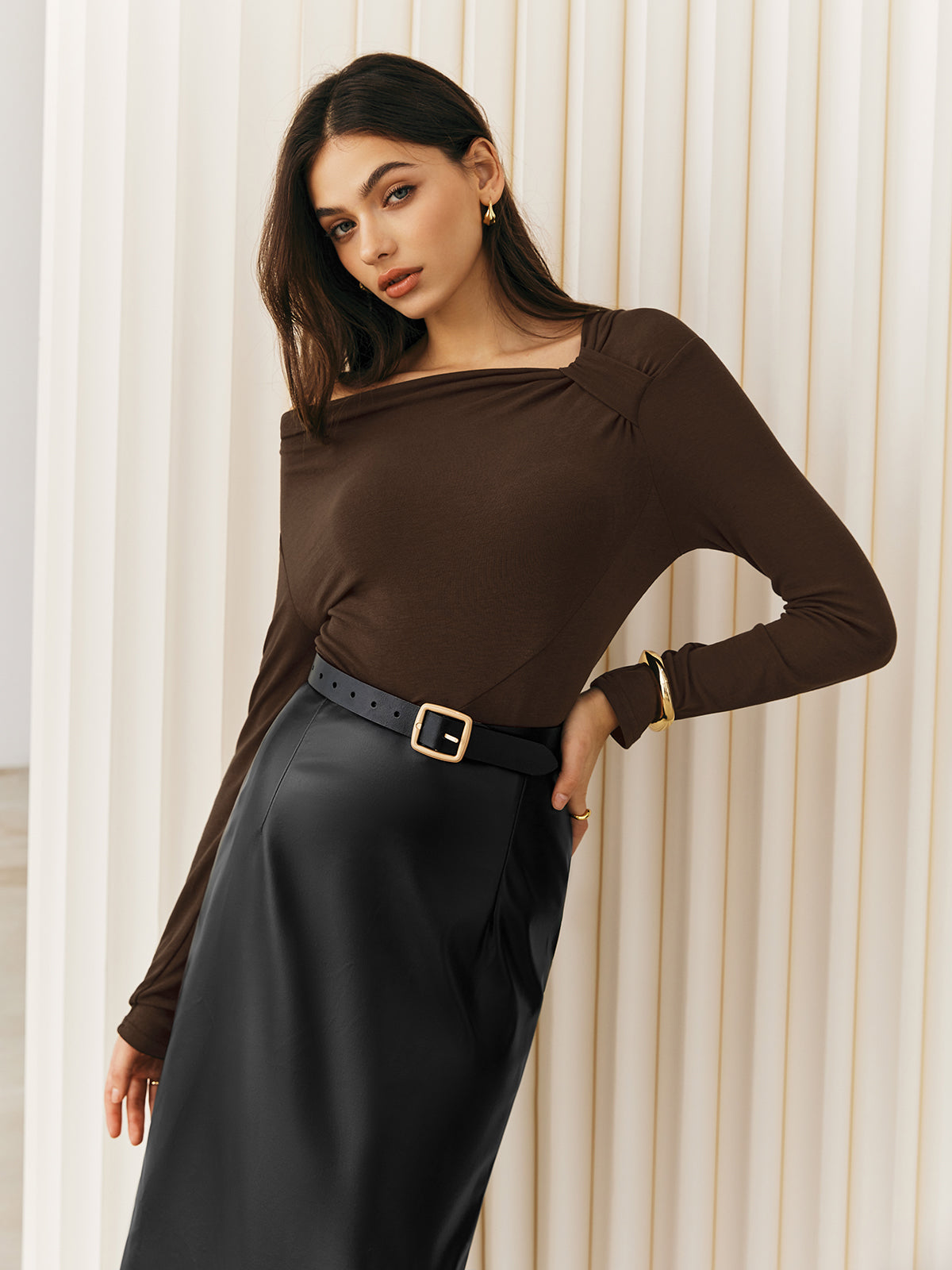 Knotted Cold-Shoulder Jersey Top-Chicvia