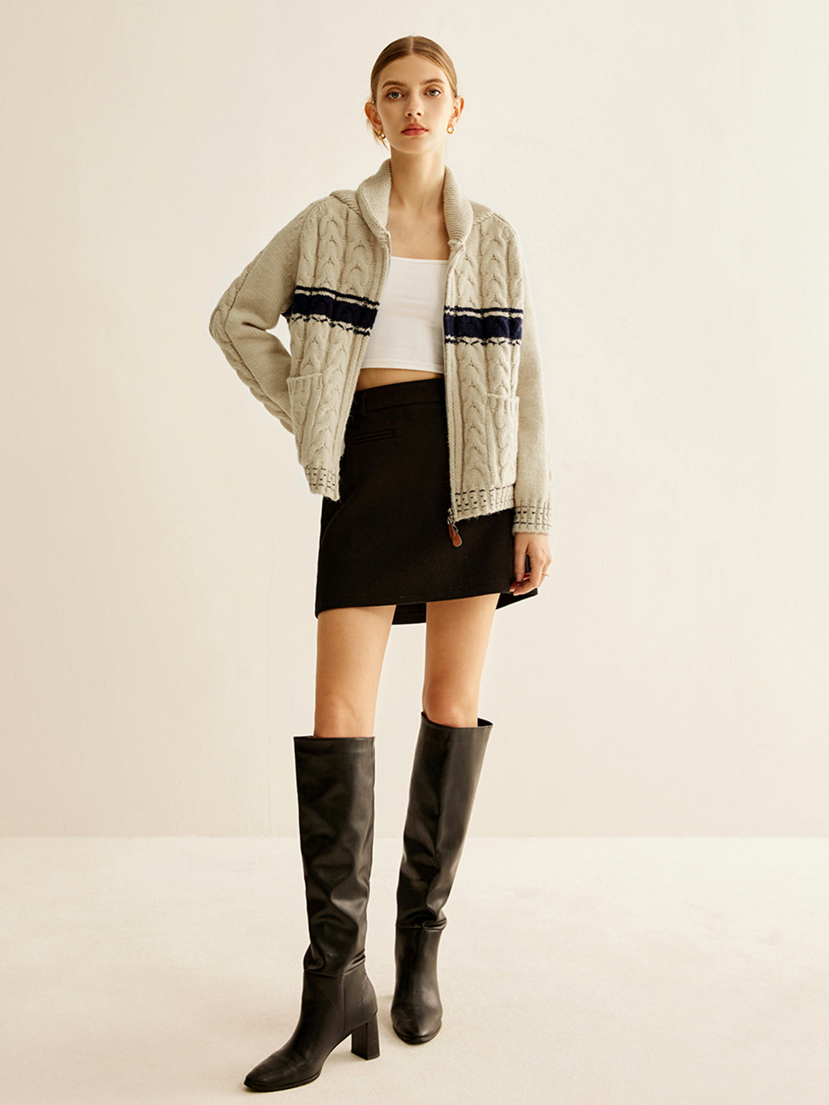 Color Block Twist Zipper Knit Outerwear-Chicvia