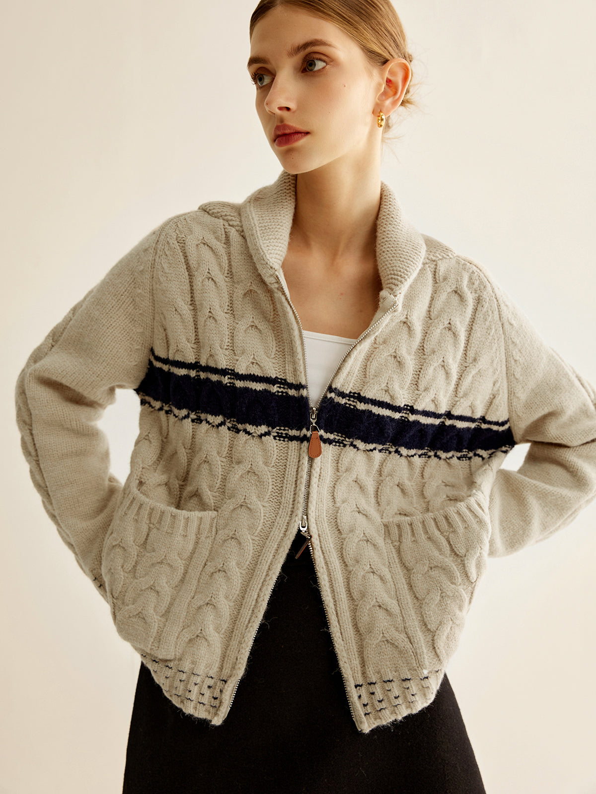 Color Block Twist Zipper Knit Outerwear-Chicvia