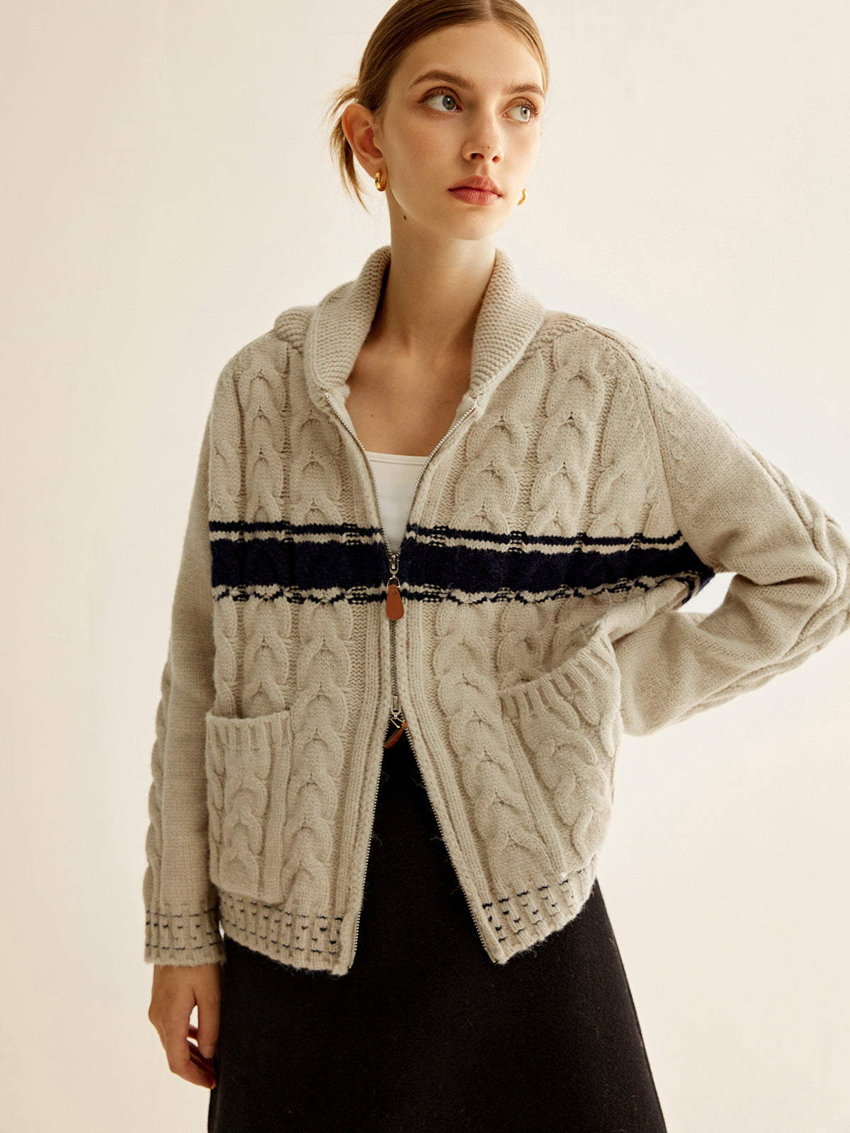 Color Block Twist Zipper Knit Outerwear-Chicvia