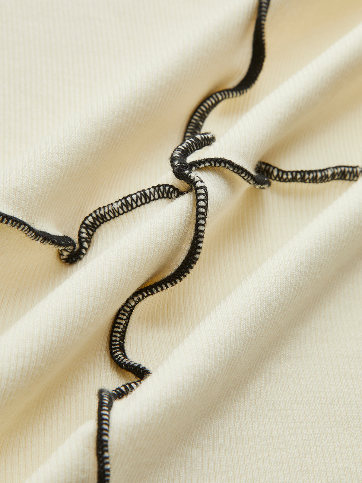 Lettuce Trim Long Sleeve Slim T-Shirt-Chicvia