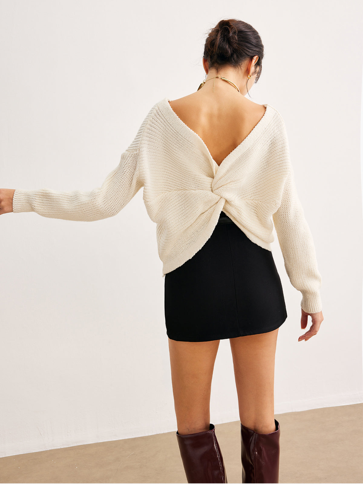 Plain Knotted Design Knit Top-Chicvia