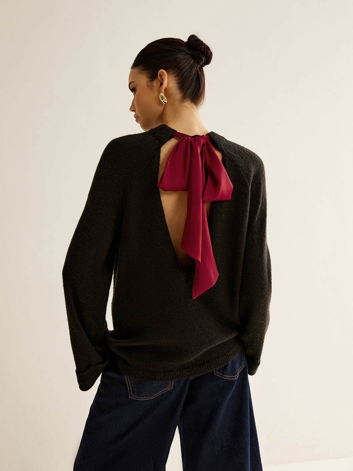 Oversized Open Back Tie Sweater-Chicvia