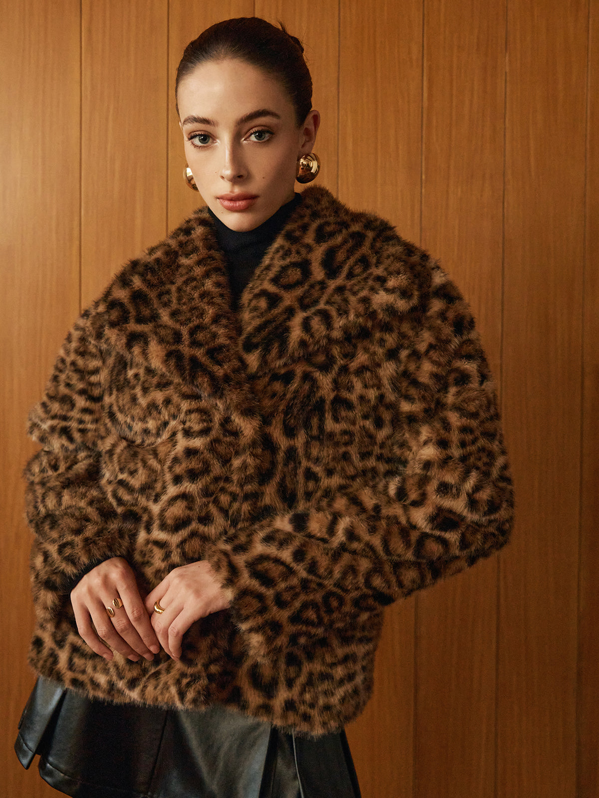 Leopard Printed Faux Fur Warm Coat-Chicvia