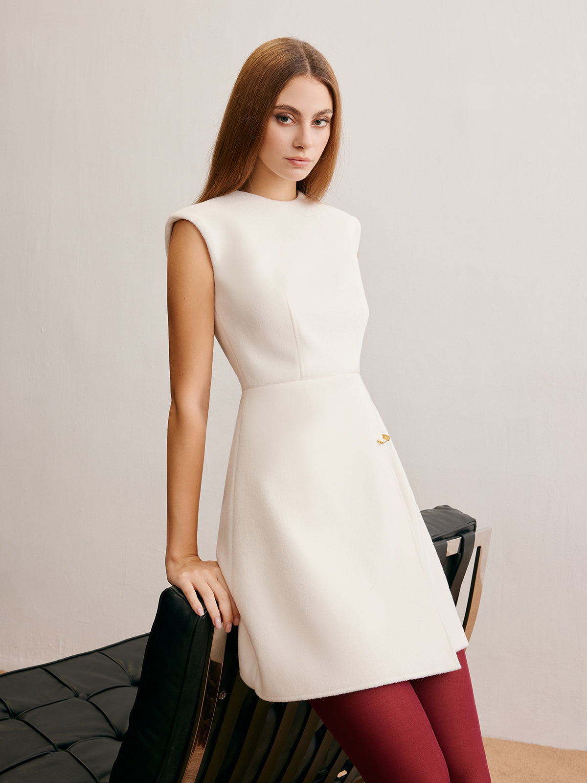 Pin-Detail Sleeveless Warm Dress-Chicvia