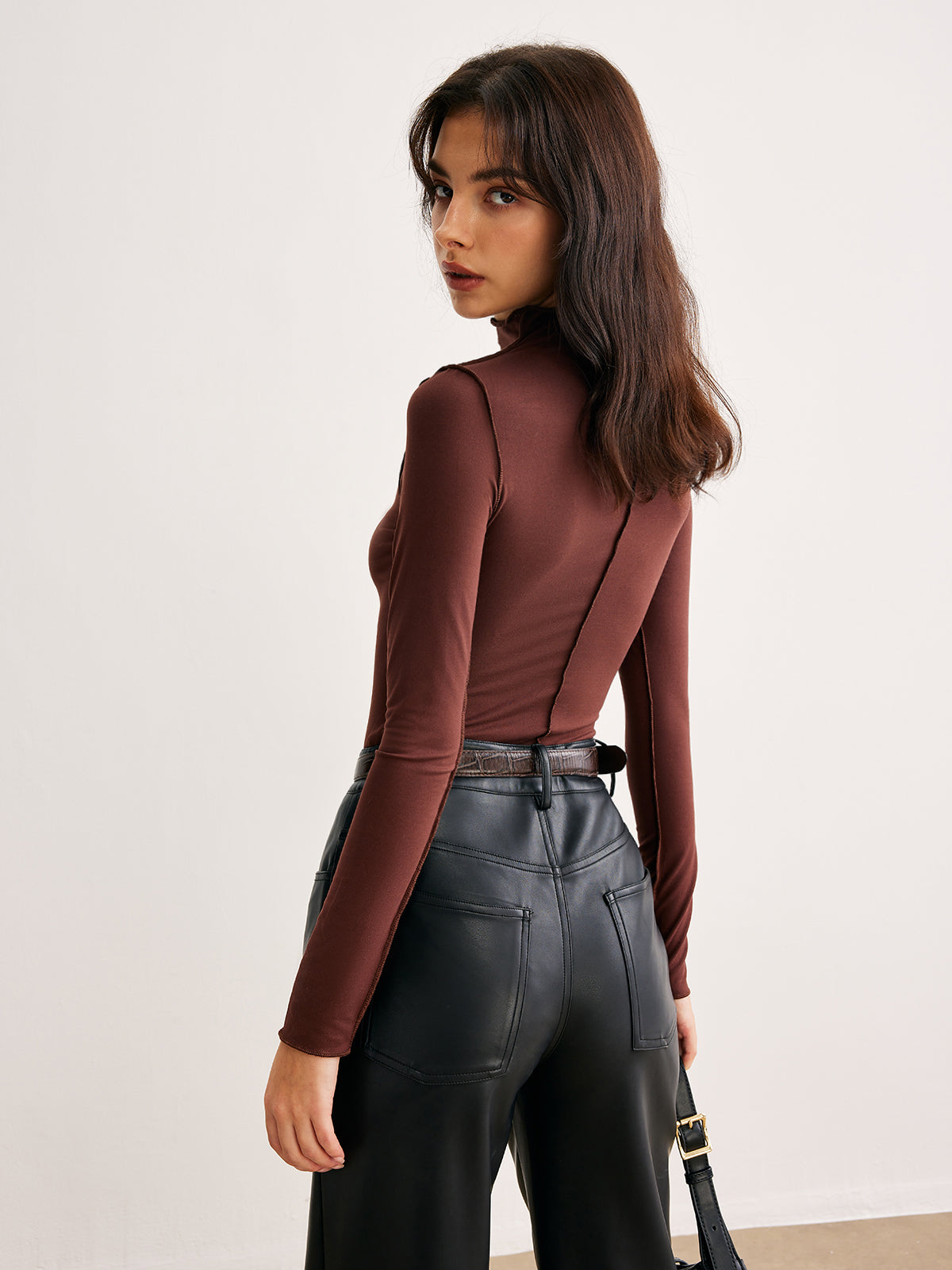 Mock Neck Piping Slim Jersey Top-Chicvia