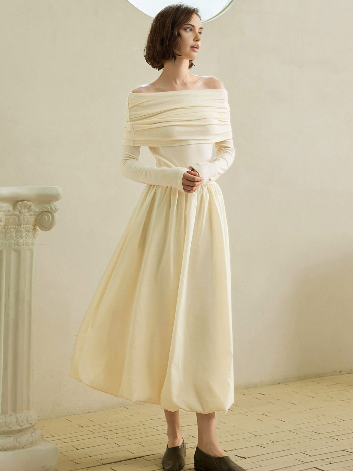 Off-Shoulder Bud Waist Pleated Knit Dress-Chicvia