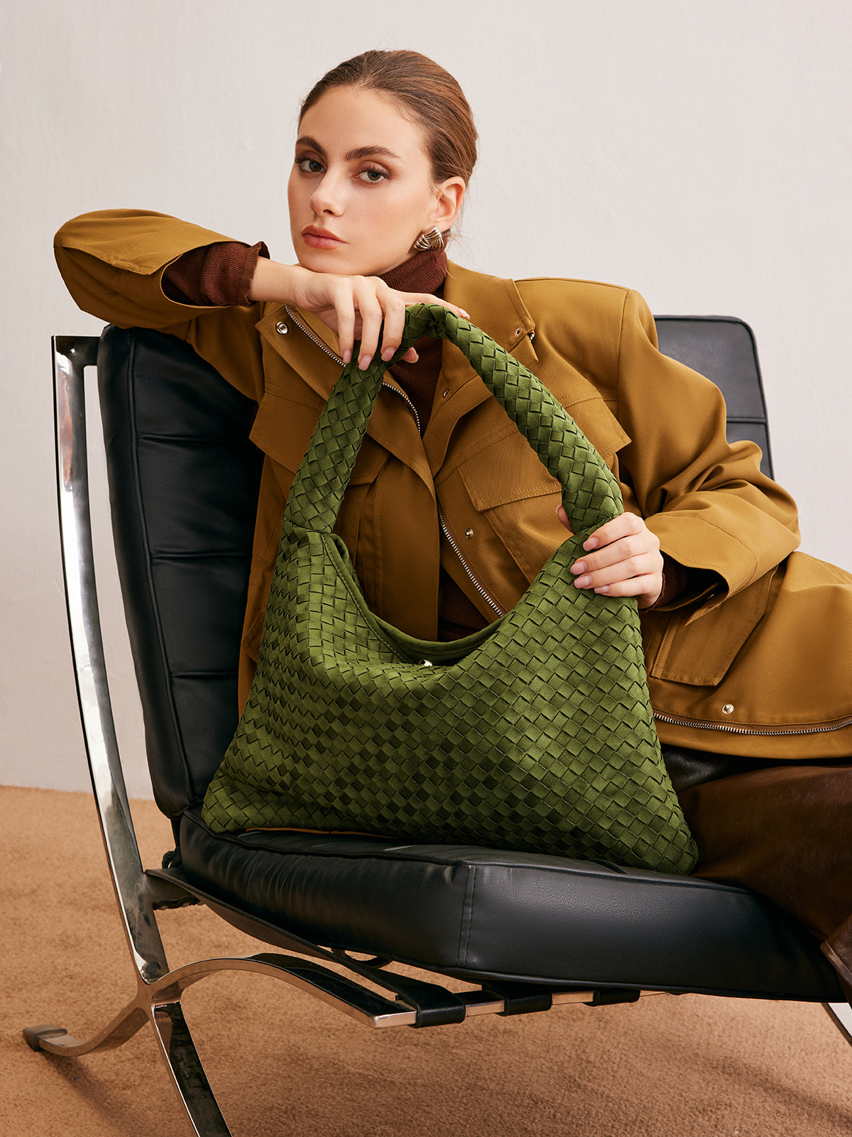 Large Capacity Suede Woven Bag-Chicvia