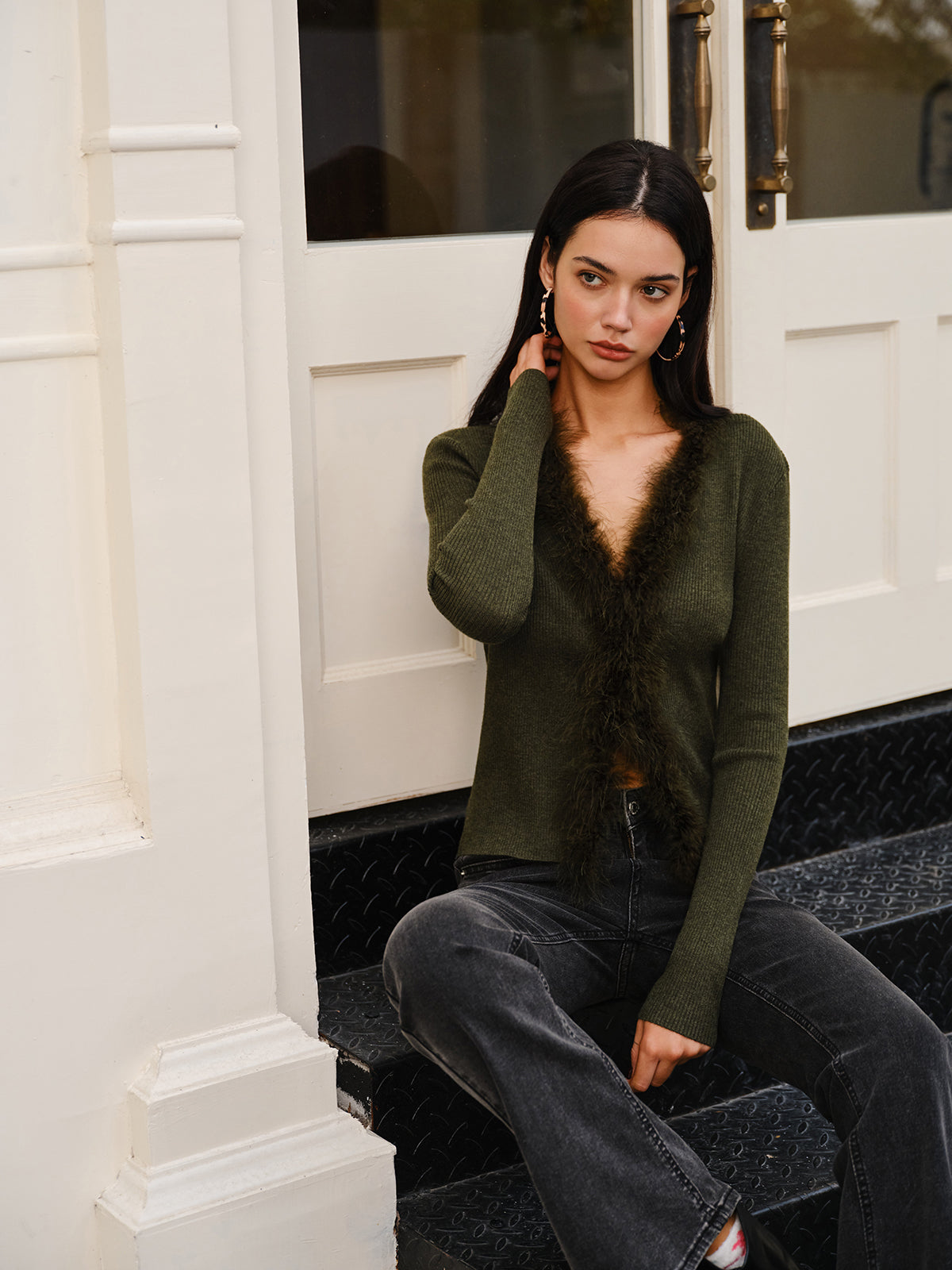 Feather Trim Wool-Blend Slim Sweater-Chicvia