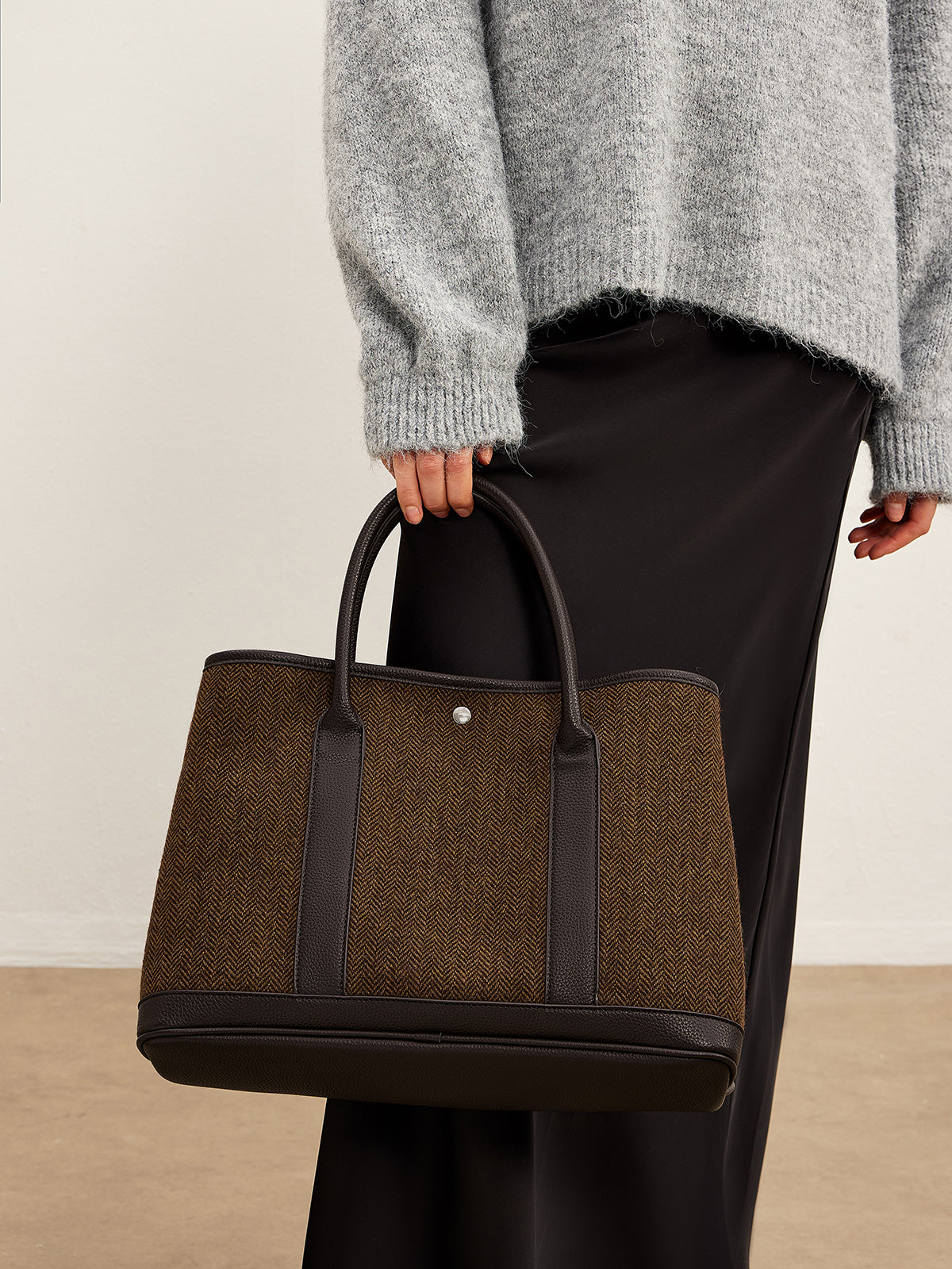 Chevron Button Clasp Tote Bag-Chicvia