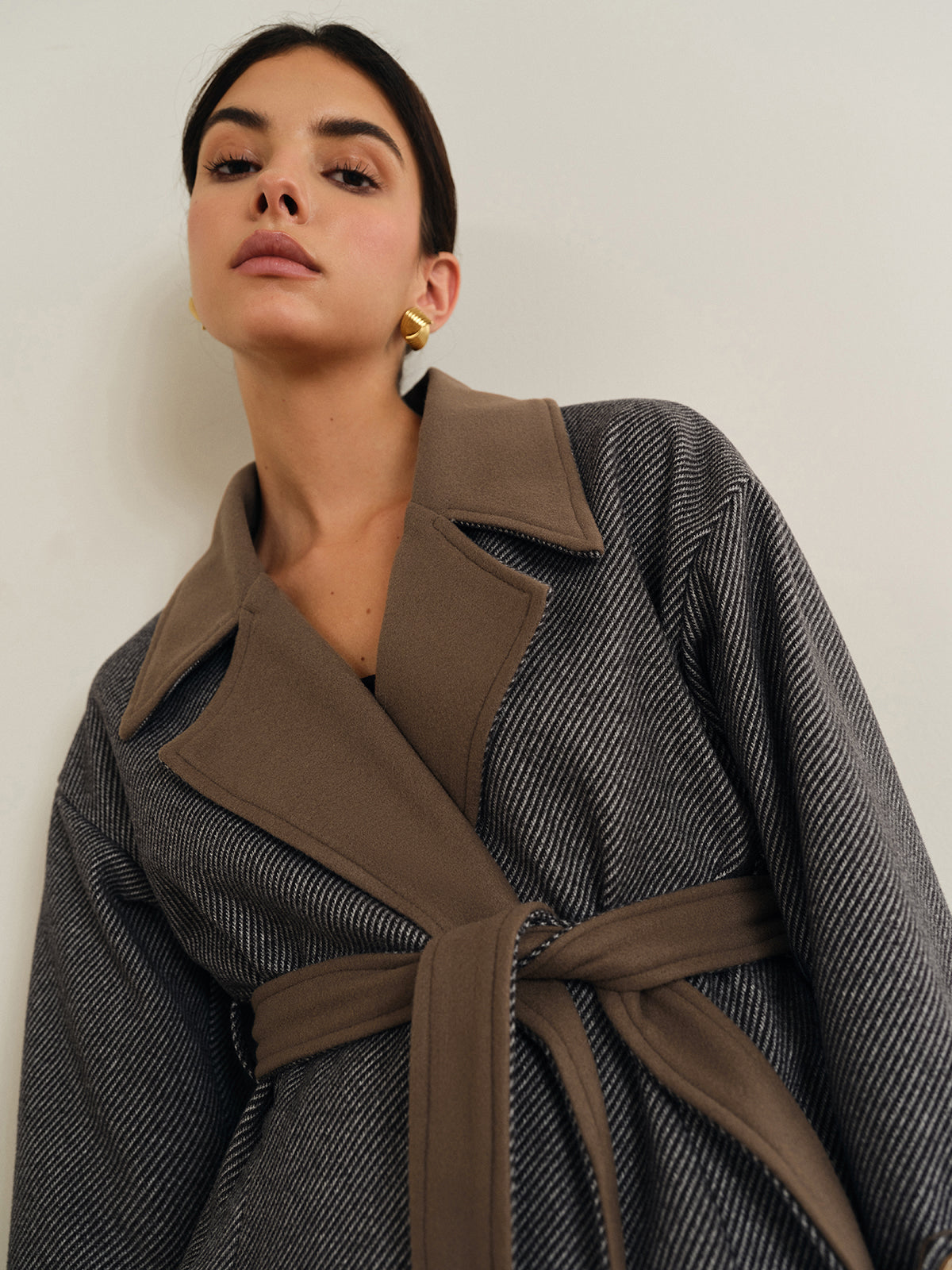 Oversized Contrast Collar Belted Wool Coat-Chicvia