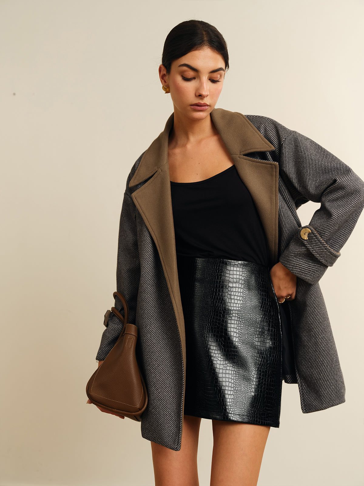 Oversized Contrast Collar Belted Wool Coat-Chicvia