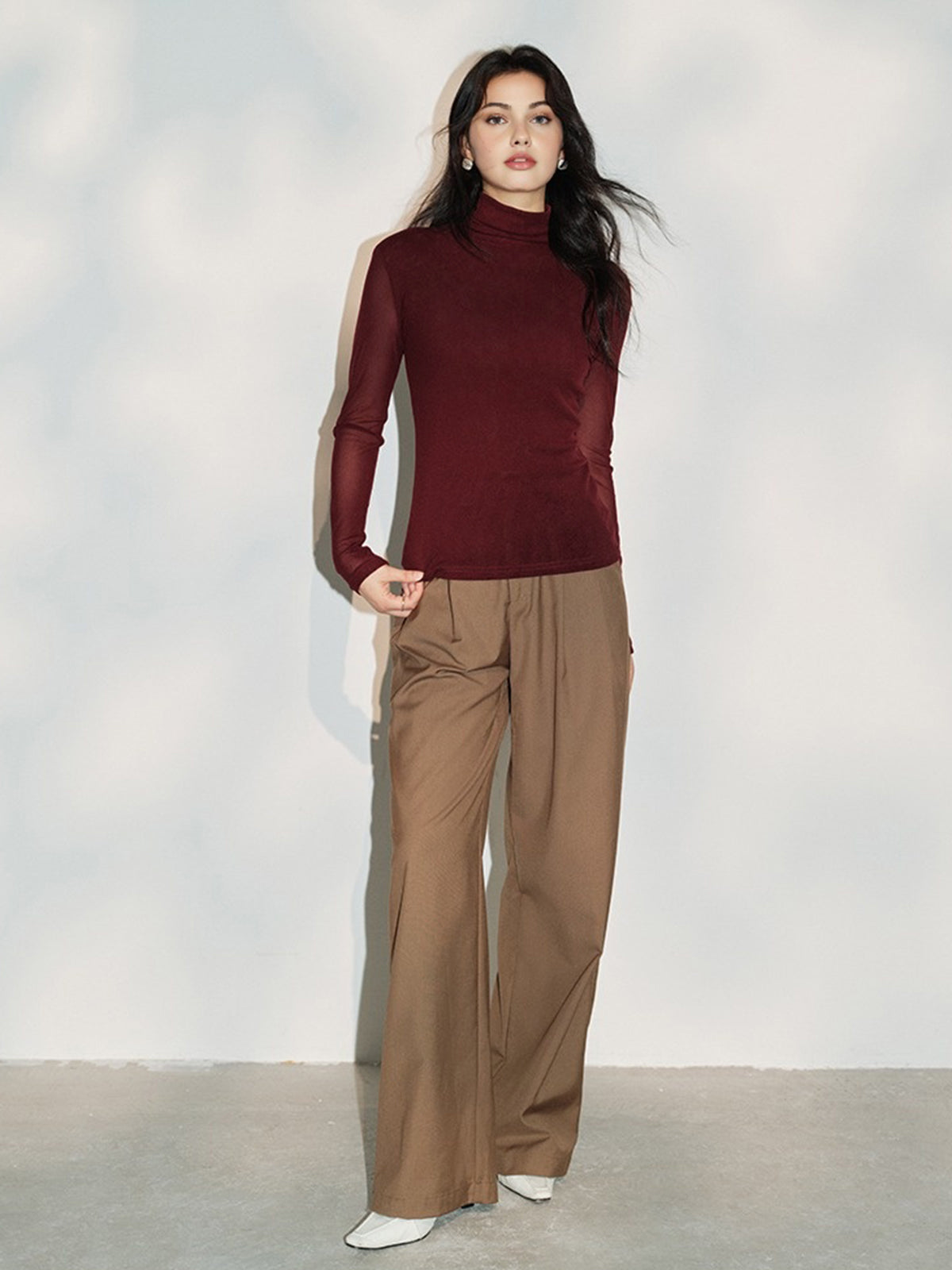 Minimalist Mock Neck Jersey Top-Chicvia