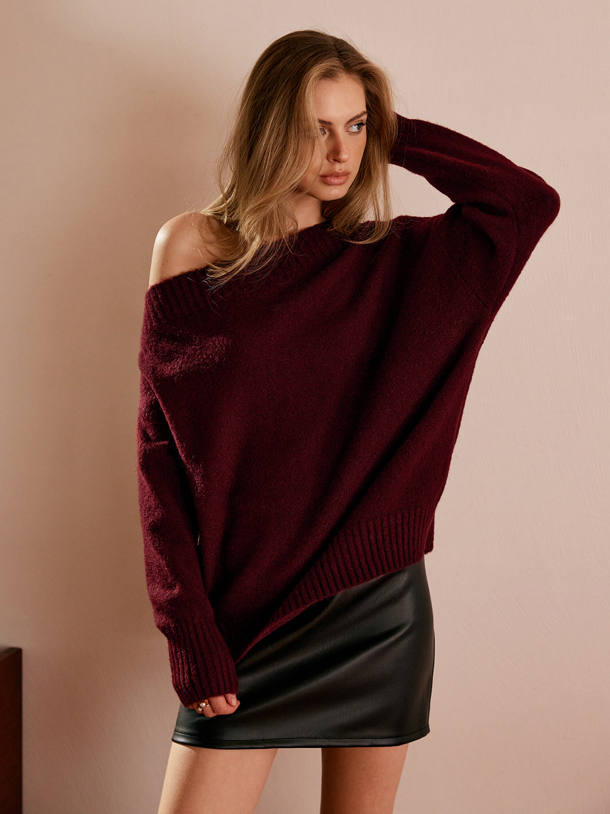Off-Shoulder Plain Draped Sweater-Chicvia