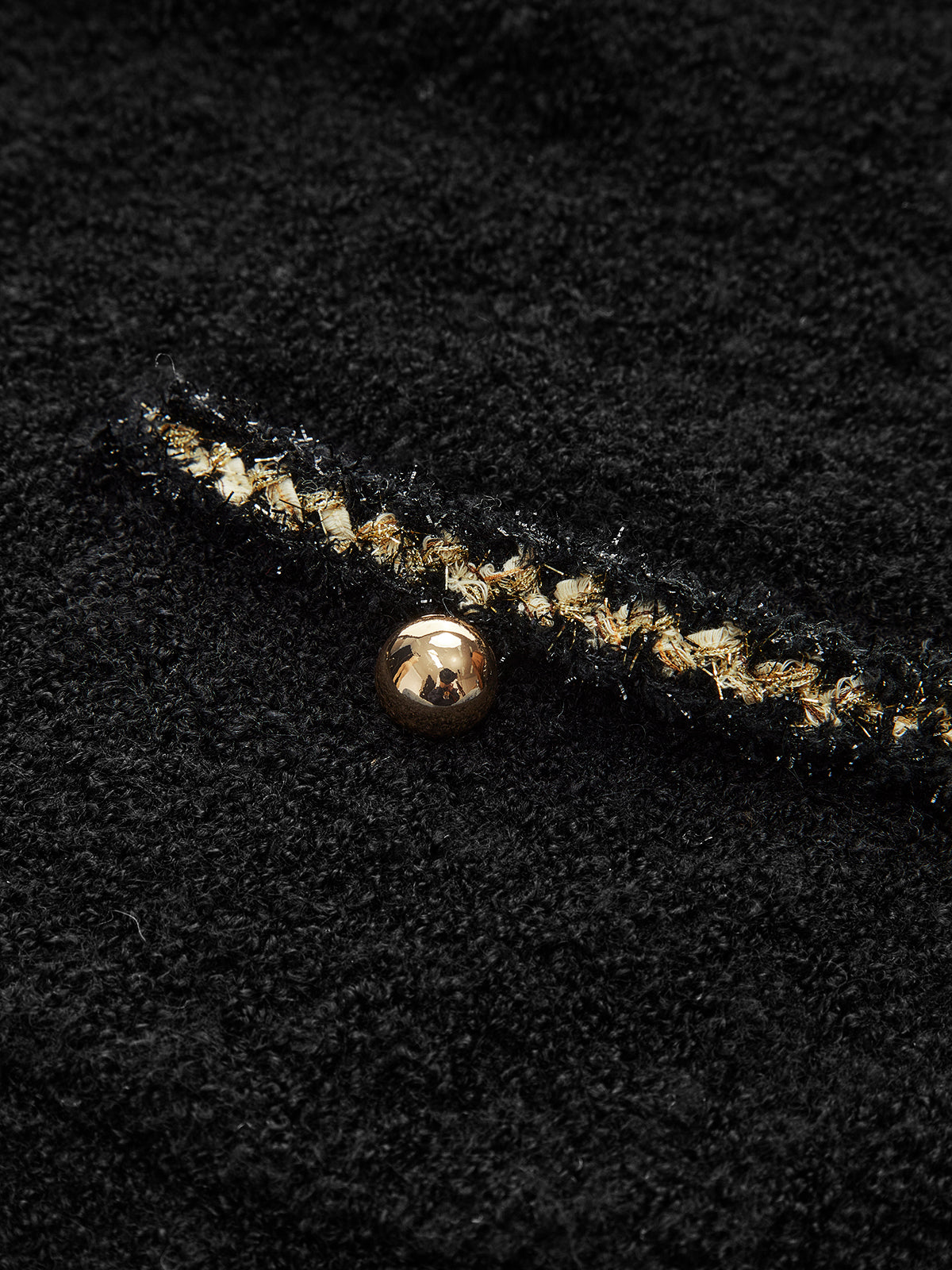 Elegant Contrast Binding Keyhole Neckline Polo Sweater-Chicvia